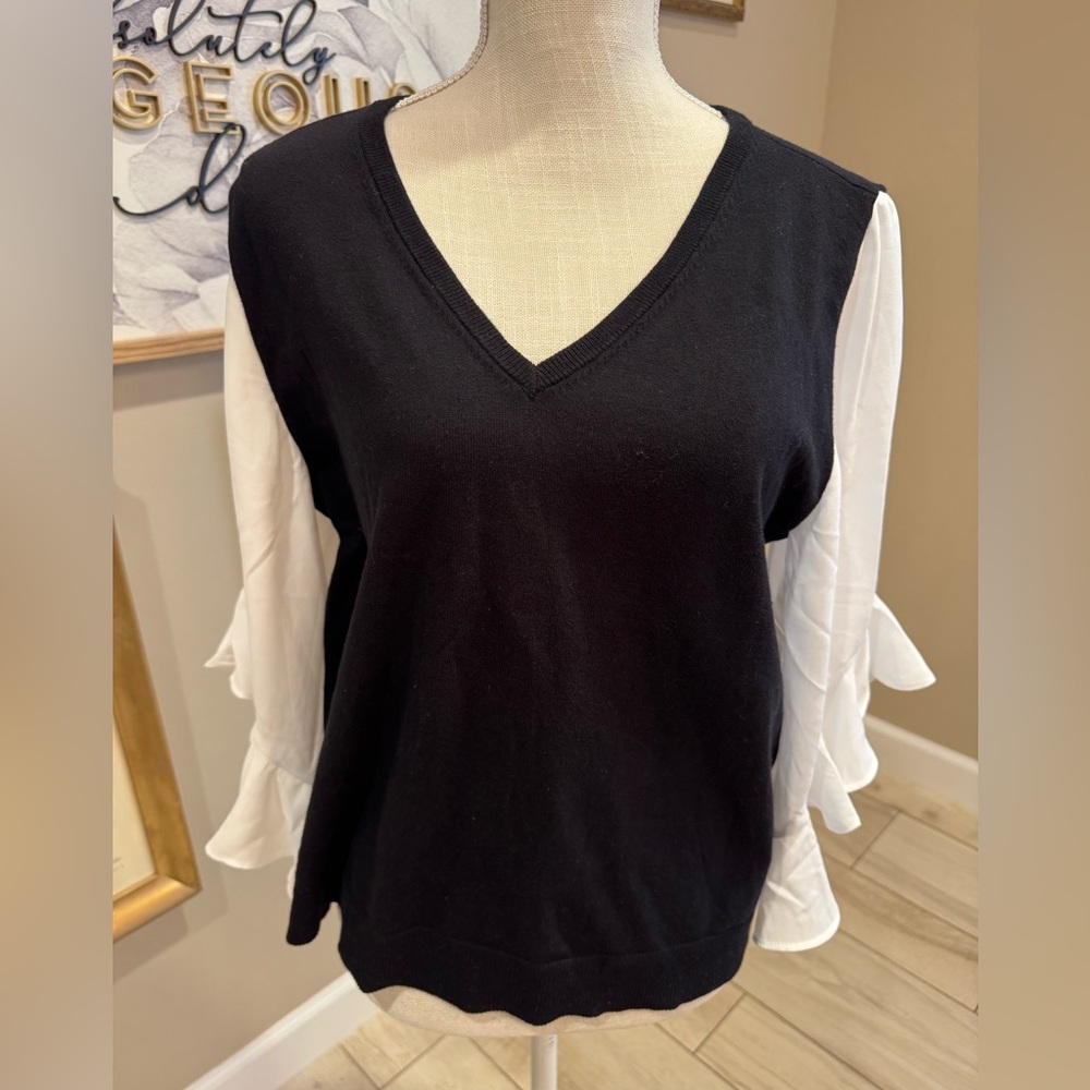 CECE Black and White Ruffle Sleeve Sweater